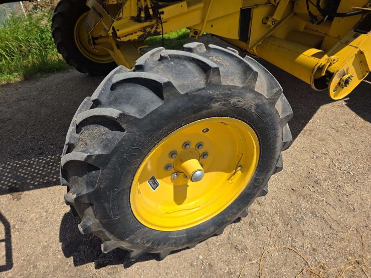 1988-new-holland-tr86-image-26
