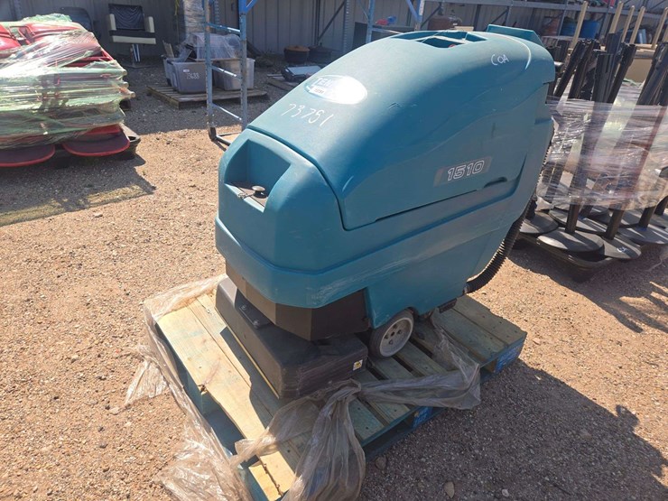 tennant-zamboni-1510-image-1