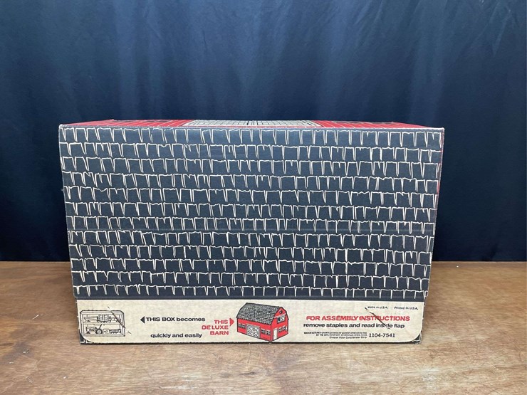1/16-mf-275-farm-set-nib-ertl-image-9