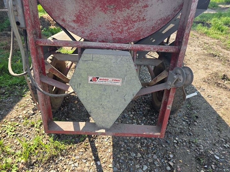 hutchingson-single-phase-grain-screener,-(2)-1.5hp-electric-motors,-78-15-tires-on-4-bolt-rims-image-11