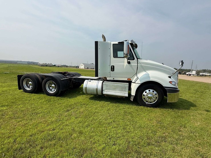 2016-international-prostar-image-8