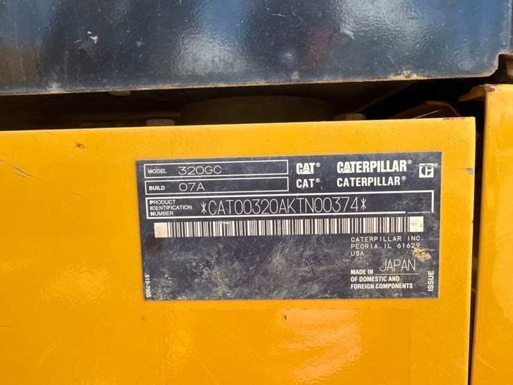 2018-caterpillar-320gc-image-23