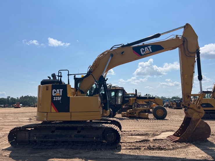 caterpillar-325fl-image-5