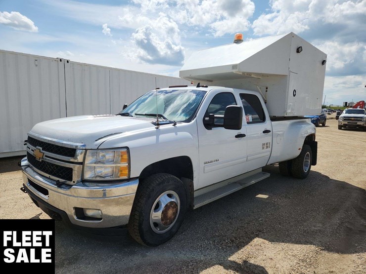 2012-chevrolet-silverado-3500hd-image-1