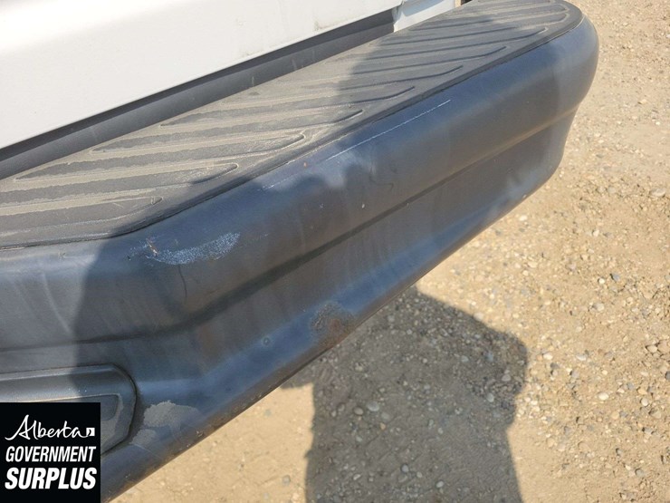 2014-ford-cargo-image-36