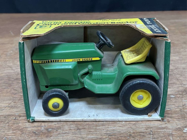 1/16-john-deere-l&g-nib-ertl-image-1