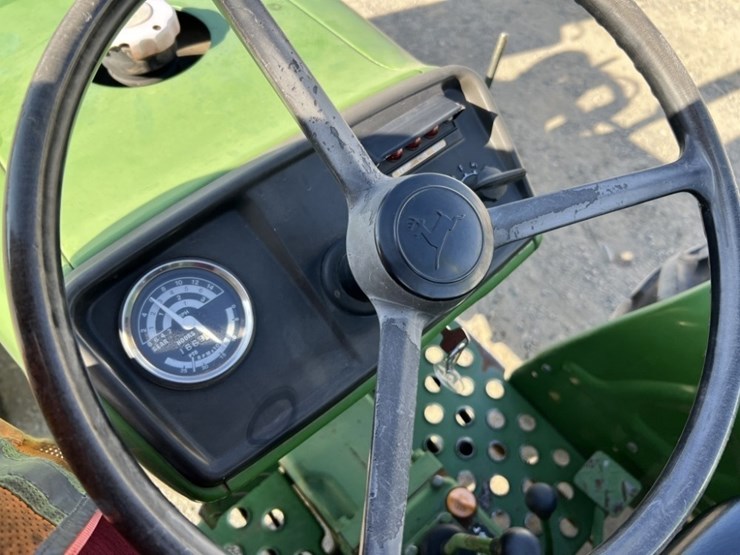 john-deere-850-image-16