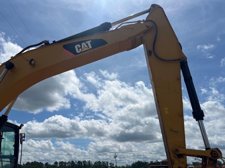 2016-caterpillar-336fl-image-24
