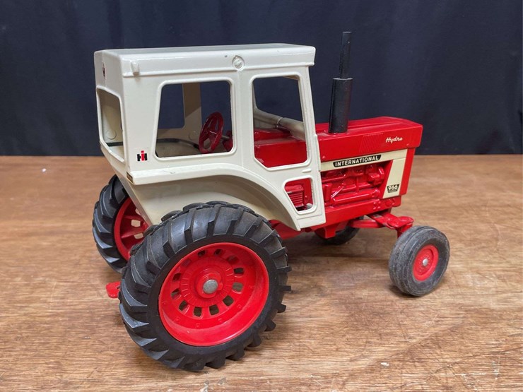 1/16-ih-966-ertl-image-6
