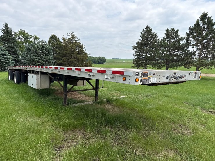 2010-wilson-97-1/2"-x-48ft-semi-flatbed-trailer-image-4