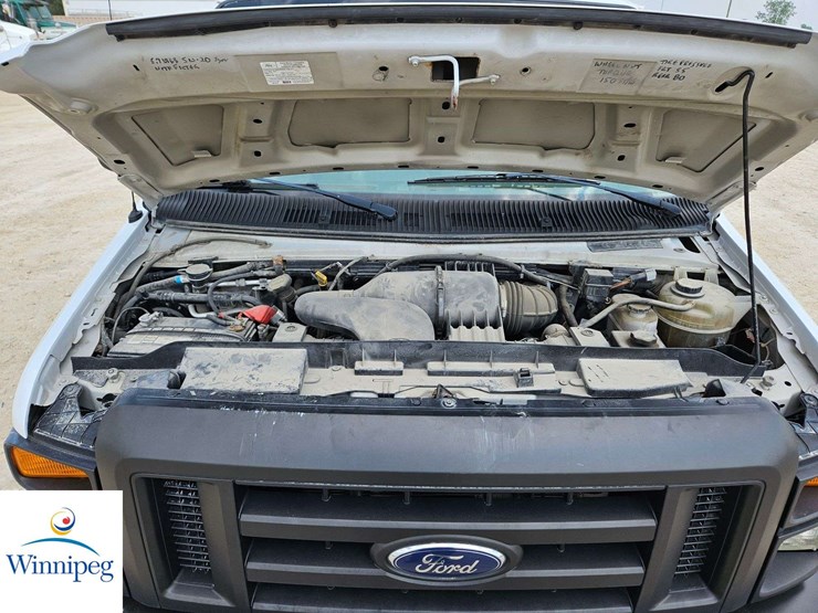 2008-ford-cargo-image-30