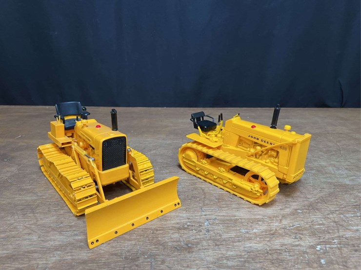 (2)-1/16-john-deere-1010-+-430-crawlers-ertl-image-11