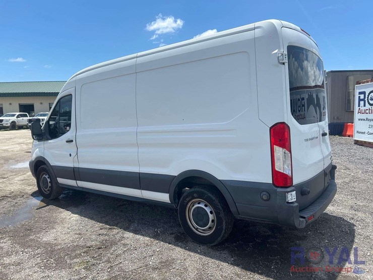 2016-ford-transit-image-4