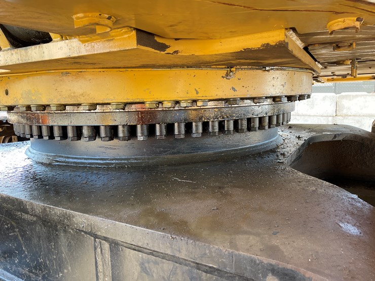 caterpillar-345c-image-30