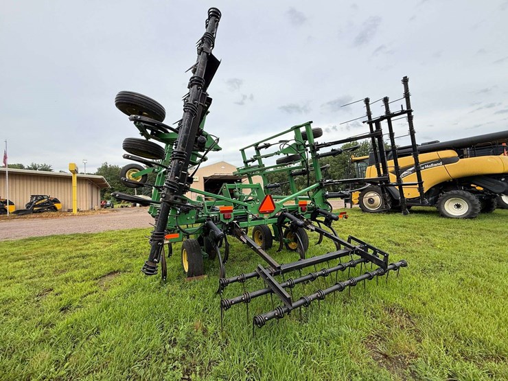 john-deere-680-image-11
