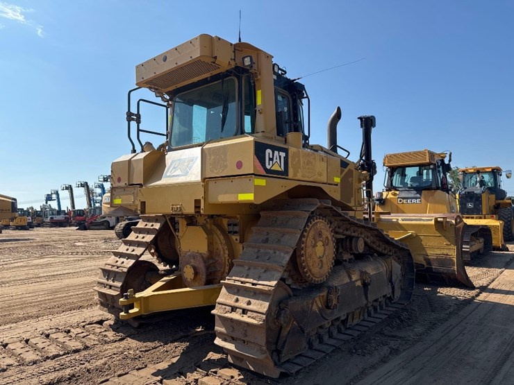 caterpillar-d6t-xl-image-6