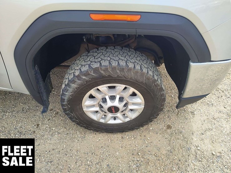 2021-gmc-sierra-2500hd-image-22