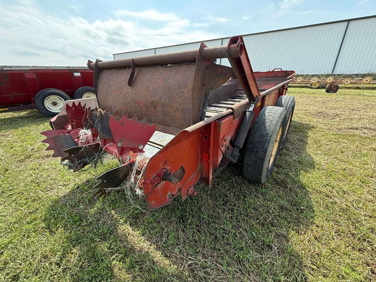 new-holland-185-image-8