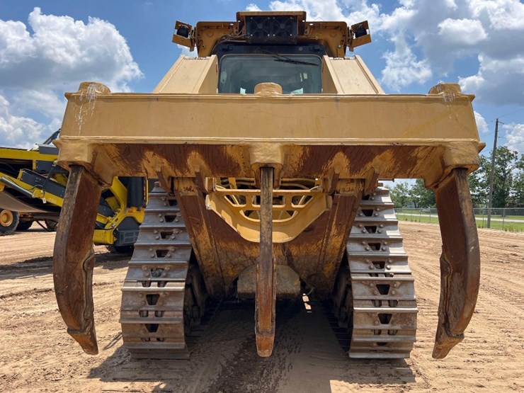 2015-caterpillar-d9t-image-23