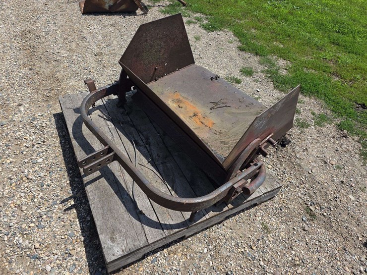 ih-quick-hitch-dirt-mover-image-3