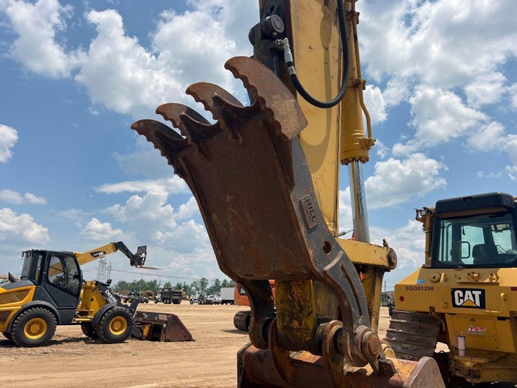 2019-komatsu-pc290-lc-11-image-11