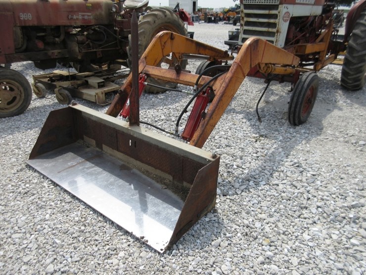 farmall-460-tractor-image-15
