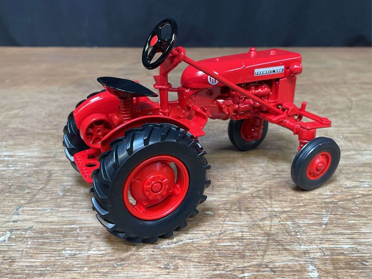 1/16-farmall-cub-2007-red-power-roundup-nib-ertl-image-7