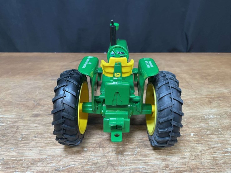 1/16-john-deere-4010-1997-wisconsin-nib-ertl-image-8