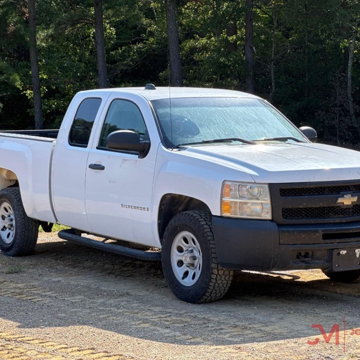 2009 CHEVEROLET SILVERADO PICKUP TRUCK