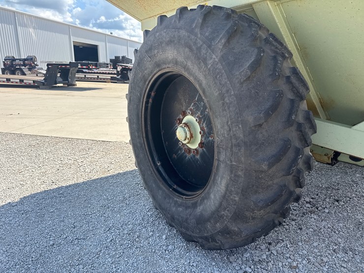 #1084-•-orthman-grain-cart-image-11