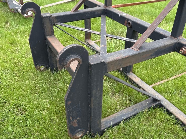 volvo-mount-double-bale-spear-image-7