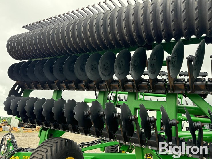 2023-john-deere-2680h-image-14
