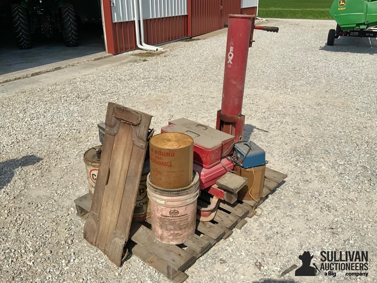 pallet-of-shop-supplies-&-tools-image-9