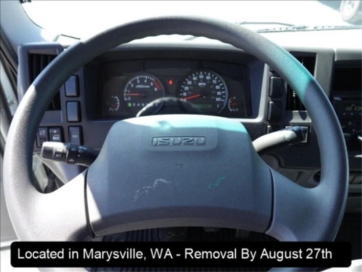 2020-isuzu-npr-hd-image-13