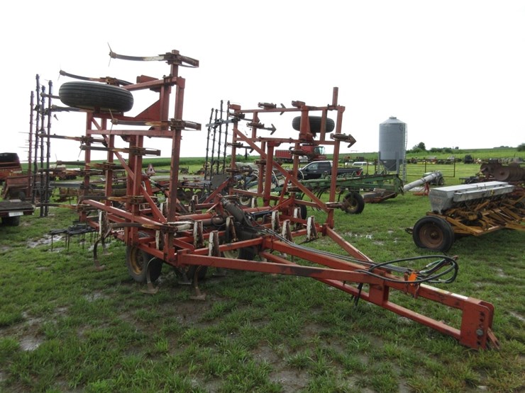 wilrich-field-cultivator-image-2