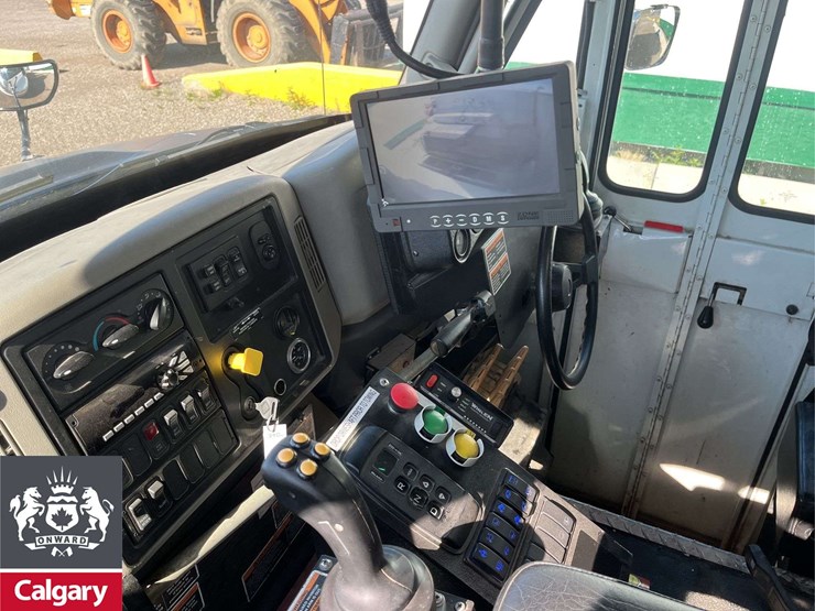 2017-international-workstar-7400-image-8