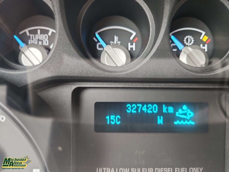 2016-ford-550-image-11