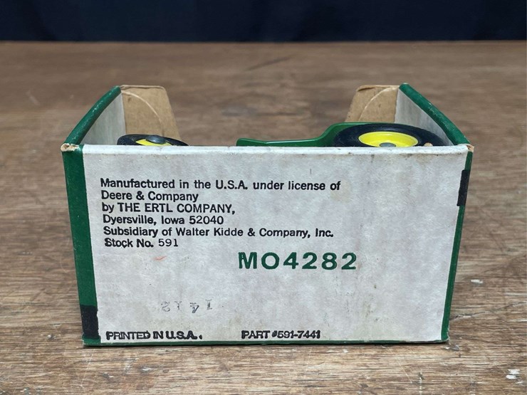 1/16-john-deere-l&g-nib-ertl-image-6