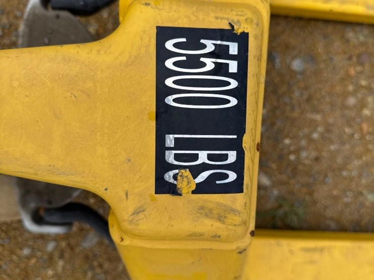 2021-ac25-pallet-jack-image-3