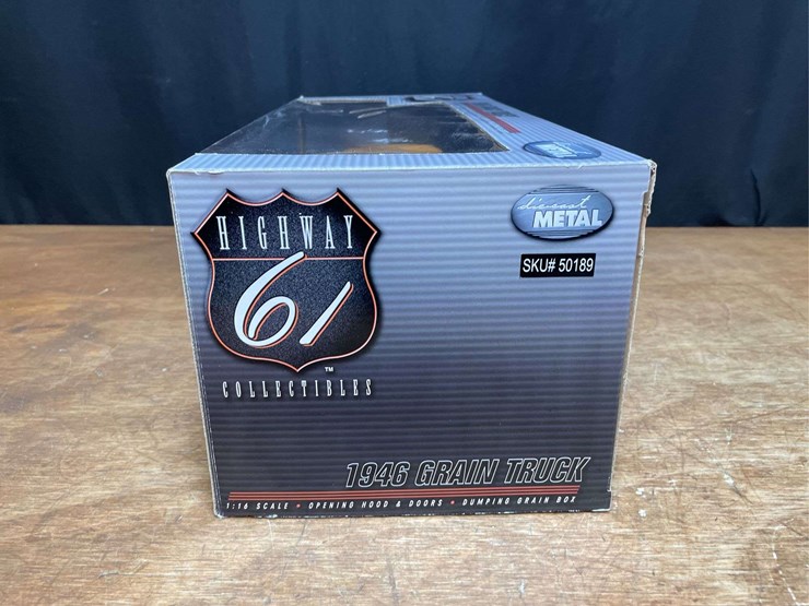 1/16-gmc-grain-truck-nib-dcp-image-3