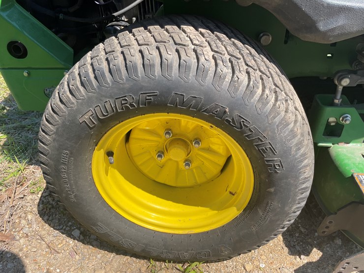 2022-john-deere-la-image-11
