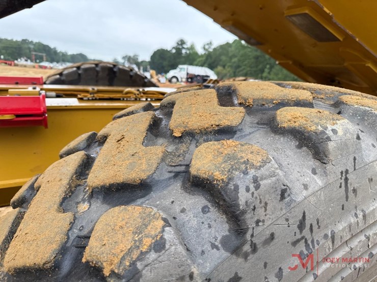 caterpillar-730-image-8