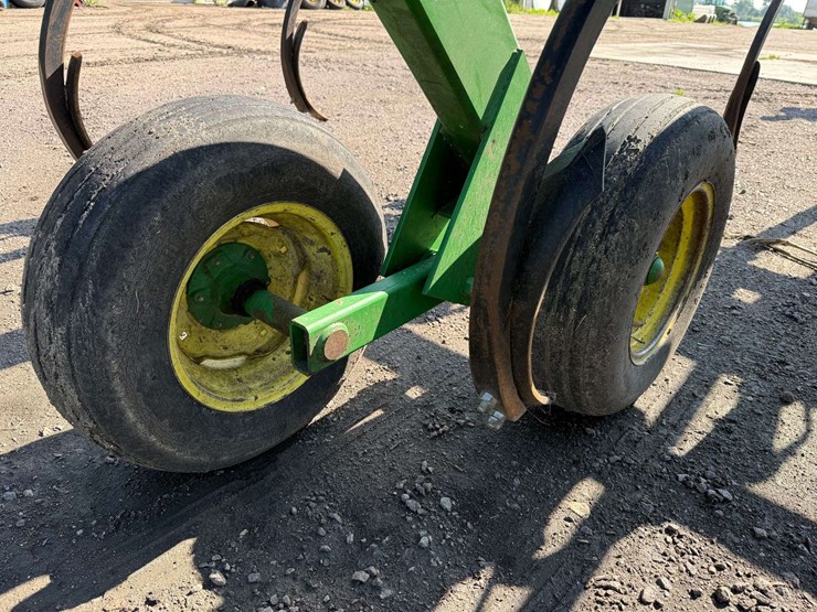 john-deere-680-image-26