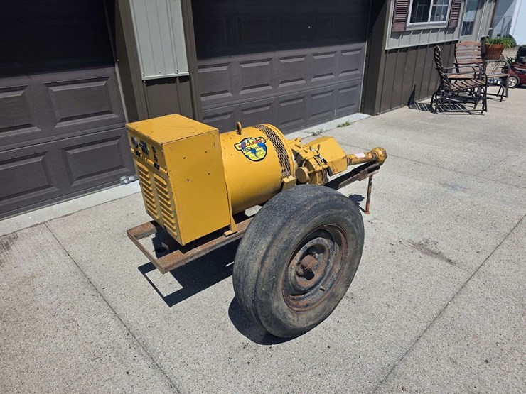 katolight-pto-generator-model:-35lr1,-540-pto,-35-kw,-120/240v,-1800-rpm,-on-cart-with-15”-tires-on-image-4