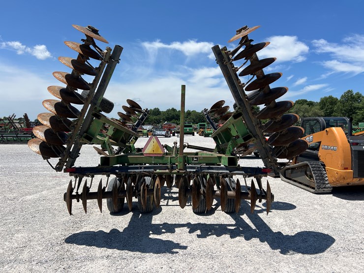 john-deere-630-image-6