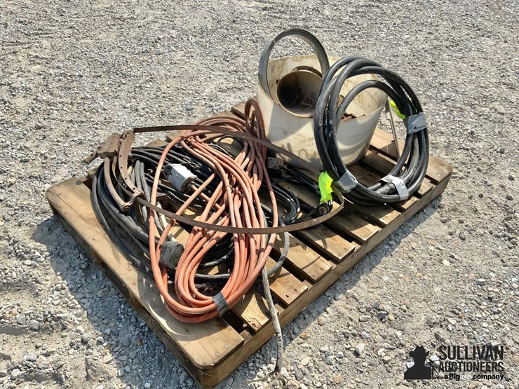 electric-cords,-steel-pins-&-gate-hinges-image-5