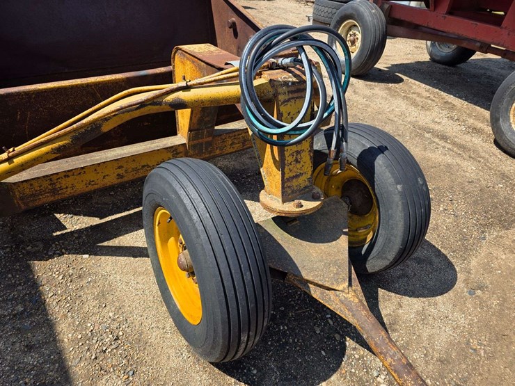 soil-mover-box-scraper,-6’-wide,-model:-30-rf,-sn:-dh8449,-9.5l-15-tires-on-6-bolt-rims-image-9