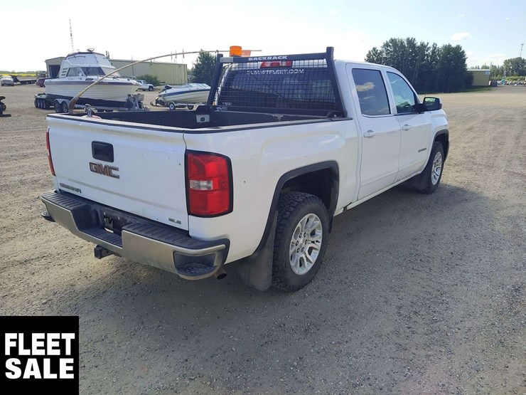 2017-gmc-sierra-1500-image-2