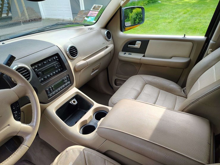 2003-ford-expedition-image-23