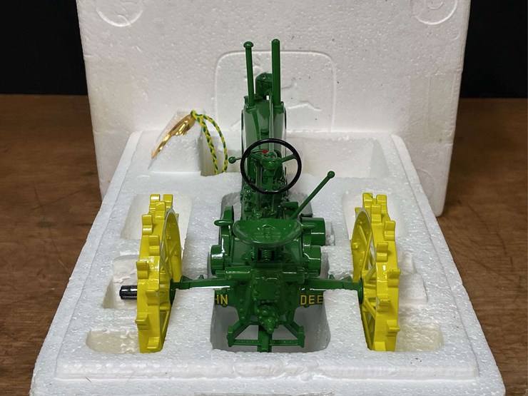 1/16-john-deere-a-precision-nib-ertl-image-7